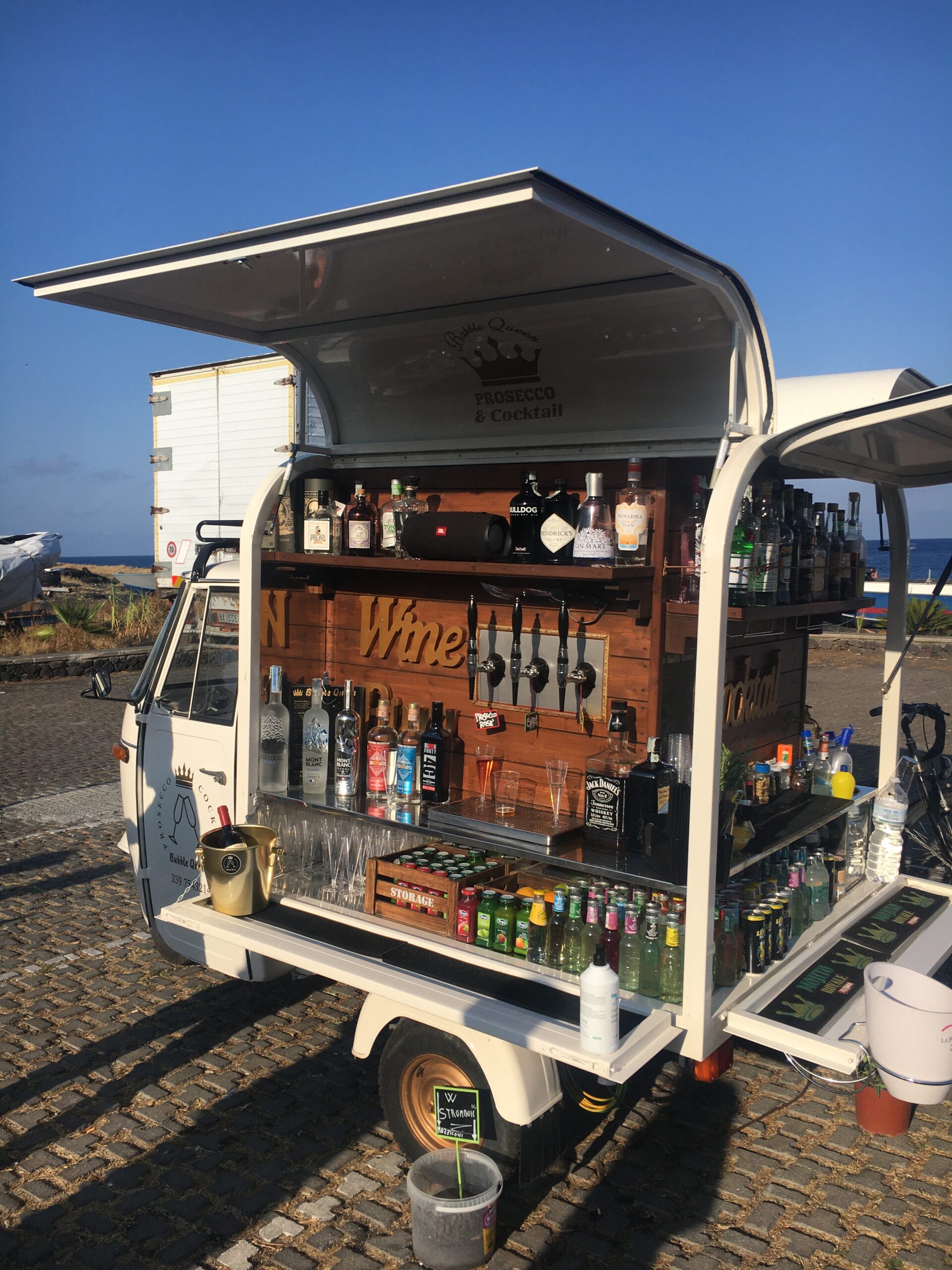 Roadside bar in Stromboli